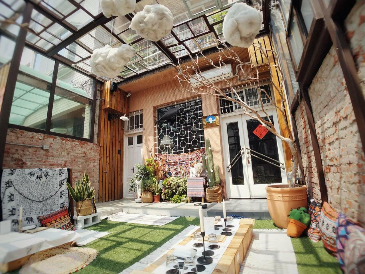 Ferienwohnung Goin Old House & Bar Tainan Exterior foto