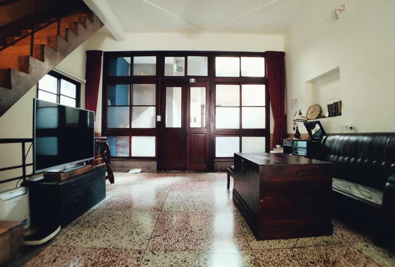 Ferienwohnung Goin Old House & Bar Tainan Exterior foto